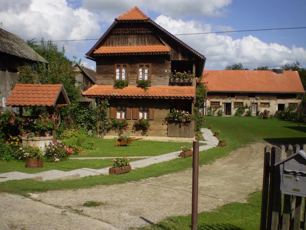 Apartments Iza Na Trem Cigoc Bagian luar foto